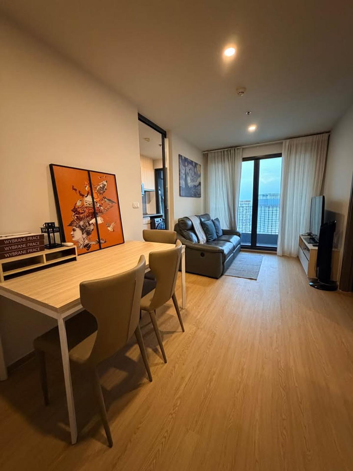 For RentCondoBangna, Bearing, Lasalle : Condo for Rent: Ideo O2 Near BTS Bang Na (approx. 300 meters)