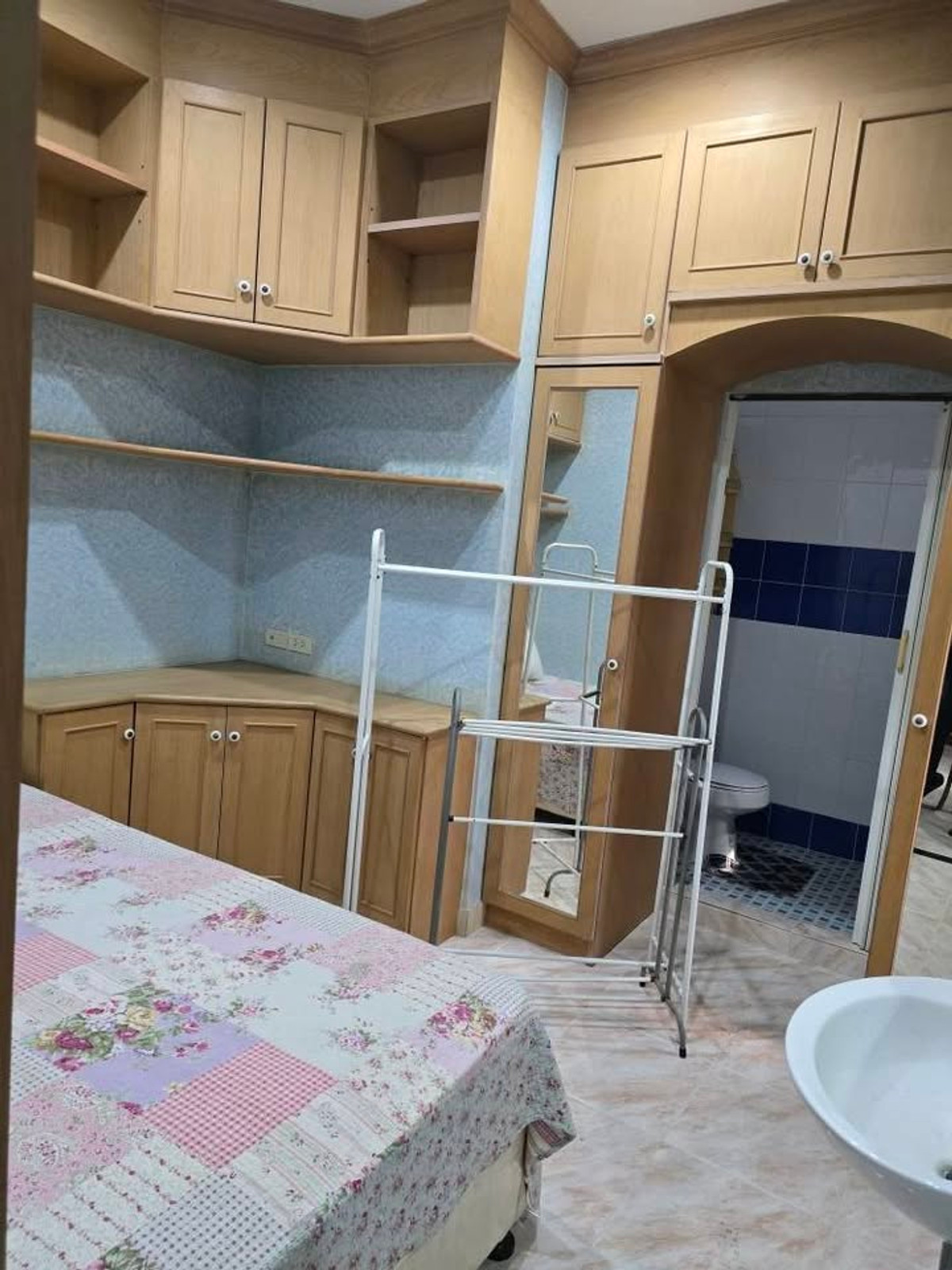 ขายอาคารพาณิชย์พัทยา บางแสน ชลบุรี สัตหีบ : ✅อาคารพาณิชย์ ตึกหัวมุม ทำเลดี รีโนเวทแล้ว ✅ Jomtien Complex Plaza จอมเทียน คอมเพล็กซ์ พลาซ่า