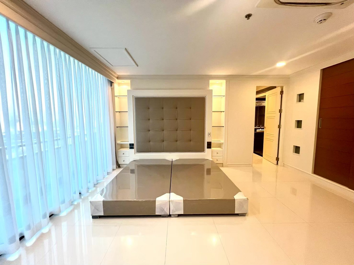 ให้เช่าคอนโดคลองเตย กล้วยน้ำไท : ✅ให้เช่าห้อง Penthouses ว่างพร้อมเข้าอยู่🔥Lumpini Park View ( 3 ห้องนอน 4 ห้องน้ำ, 267 ตรม.) ราคาเช่า 150,000/month Tel.0922635410 เอิร์ธ