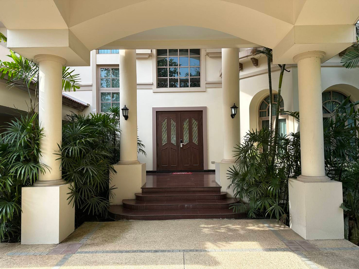 ให้เช่าบ้านบางนา แบริ่ง ลาซาล : พฤกษ์ภิรมย์ รีเจนท์ สุขุมวิท ให้เช่า