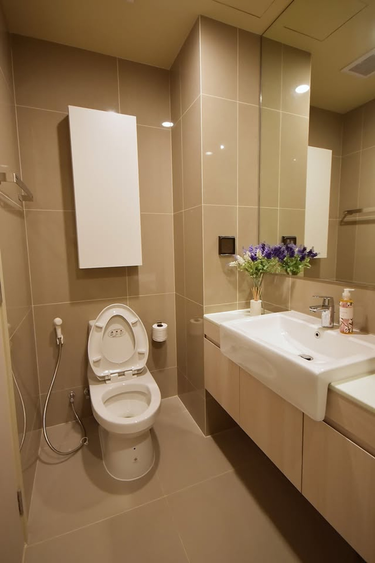 ให้เช่าคอนโดสุขุมวิท อโศก ทองหล่อ : ให้เช่า Noble Recole ย่านอโศก ห้องสวย ใกล้ BTS/MRT แต่งครบพร้อมอยู่