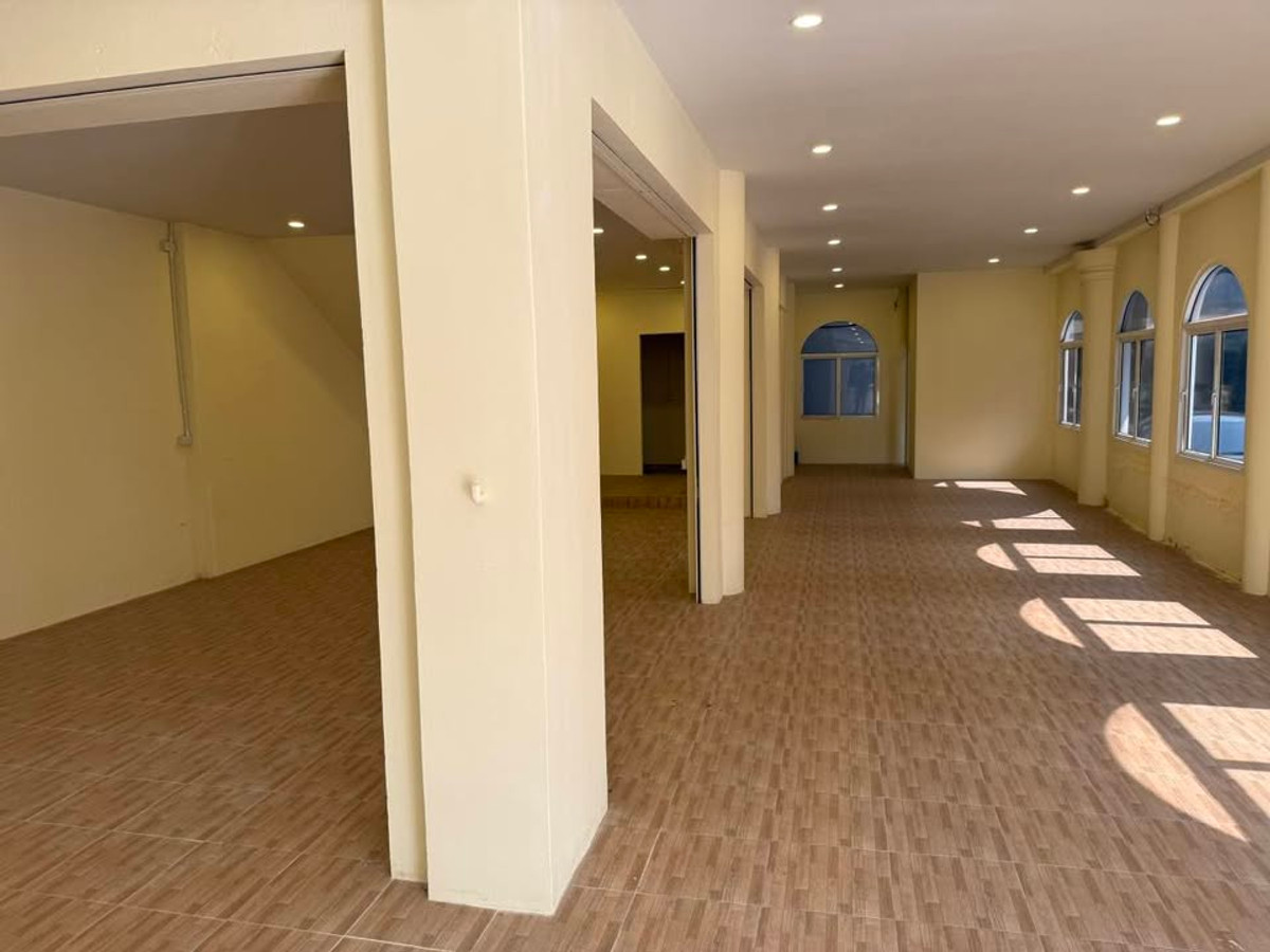 ขายอาคารพาณิชย์พัทยา บางแสน ชลบุรี สัตหีบ : ✅อาคารพาณิชย์ ตึกหัวมุม ทำเลดี รีโนเวทแล้ว ✅ Jomtien Complex Plaza จอมเทียน คอมเพล็กซ์ พลาซ่า