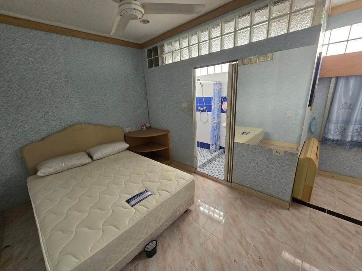 ขายอาคารพาณิชย์พัทยา บางแสน ชลบุรี สัตหีบ : ✅อาคารพาณิชย์ ตึกหัวมุม ทำเลดี รีโนเวทแล้ว ✅ Jomtien Complex Plaza จอมเทียน คอมเพล็กซ์ พลาซ่า