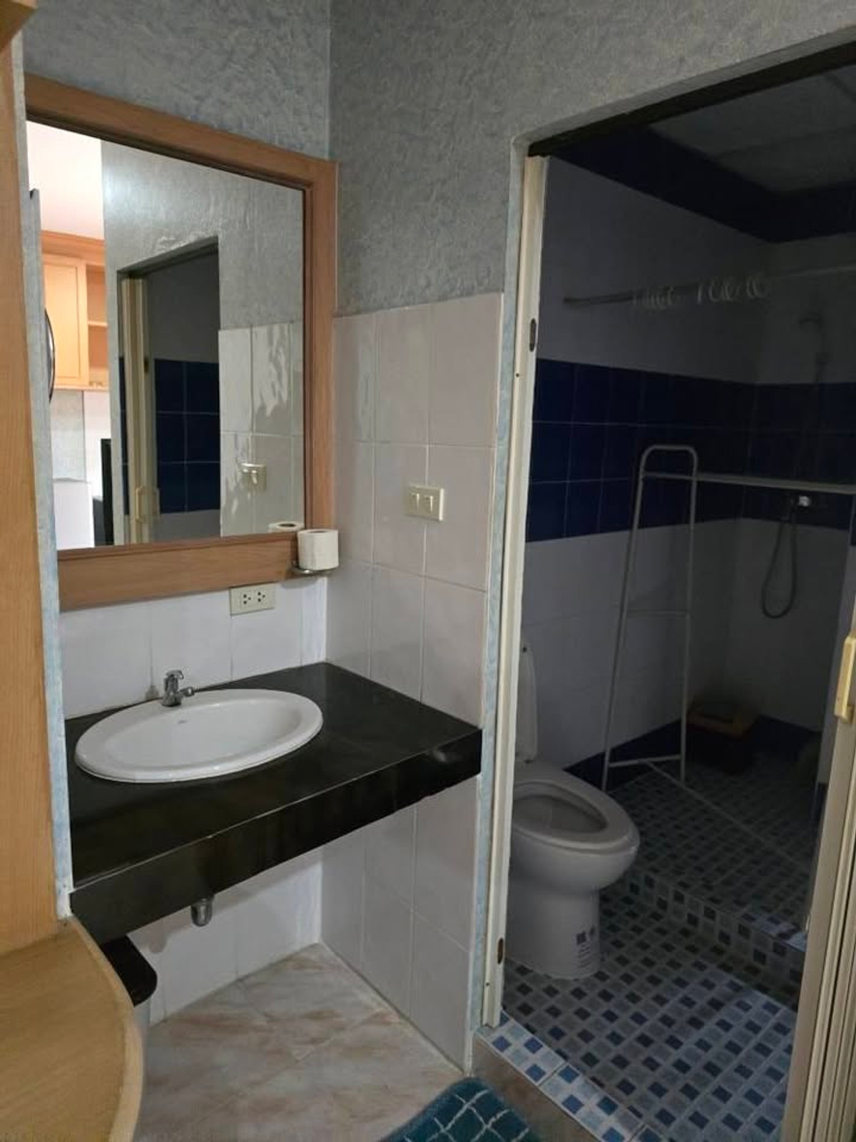 ขายอาคารพาณิชย์พัทยา บางแสน ชลบุรี สัตหีบ : ✅อาคารพาณิชย์ ตึกหัวมุม ทำเลดี รีโนเวทแล้ว ✅ Jomtien Complex Plaza จอมเทียน คอมเพล็กซ์ พลาซ่า