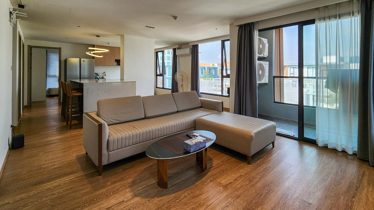 ให้เช่าคอนโดเชียงใหม่ : ยูนิตพิเศษ ขนาดใหญ่กว่าปกติ คอนโด 3 ห้องนอน ชั้นบนสุด วิวภูเขา ใกล้สนามบิน