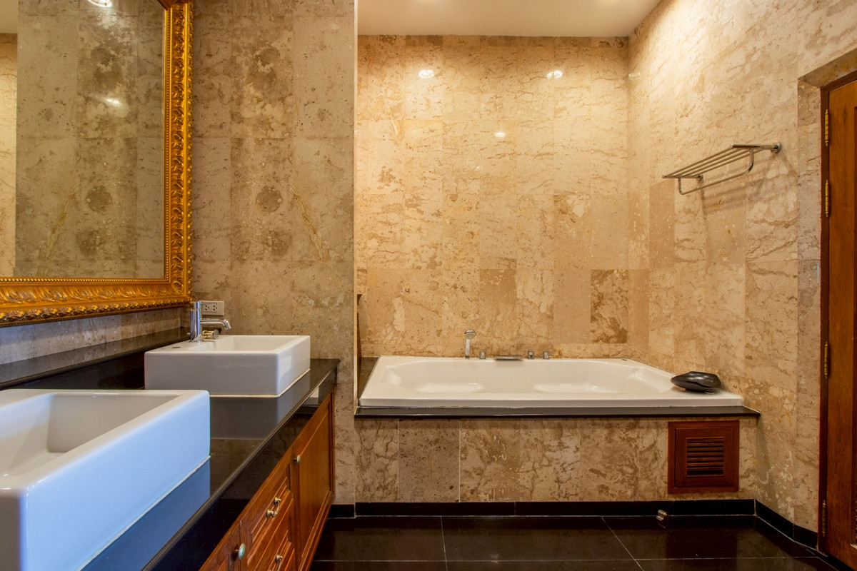 พัทยา บางแสน ชลบุรี สัตหีบ : ขาย/ให้เช่า พูลวิลล่าหรู "พร้อมท่าเรือส่วนตัว" View Talay Marina เดินลงหาดพัทยาได้เลย! 🏖️🛥️