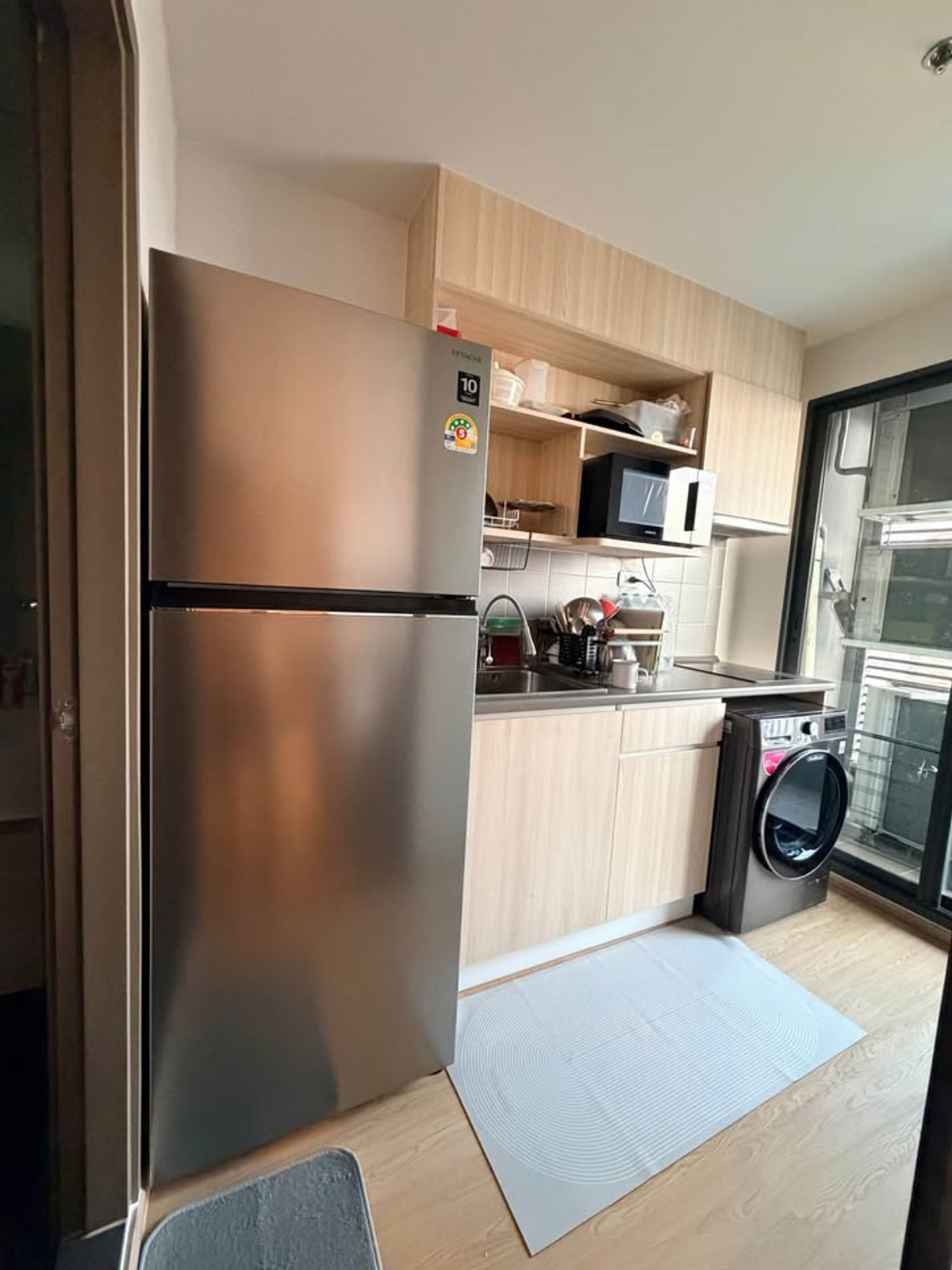 For RentCondoBangna, Bearing, Lasalle : Condo for Rent: Ideo O2 Near BTS Bang Na (approx. 300 meters)