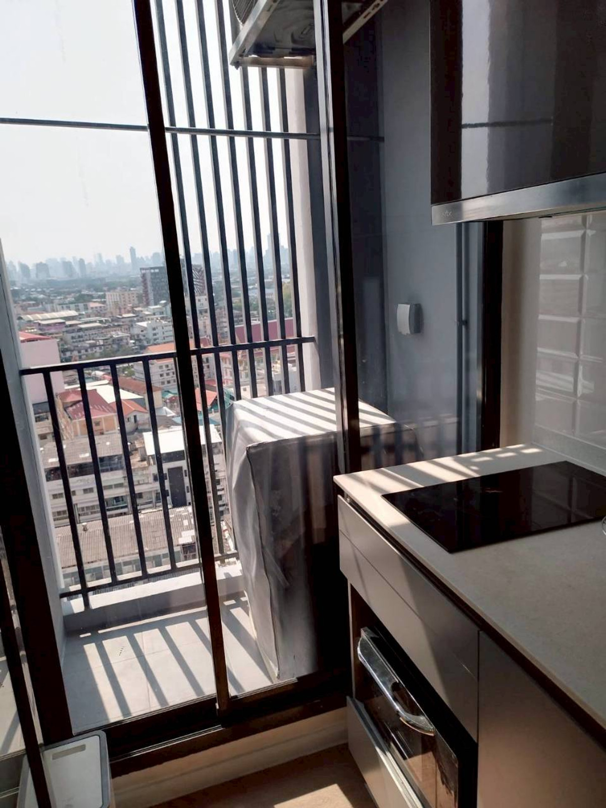 ให้เช่าคอนโดรามคำแหง หัวหมาก : ✅ MRR105 ✅ Line : @p2nproperty