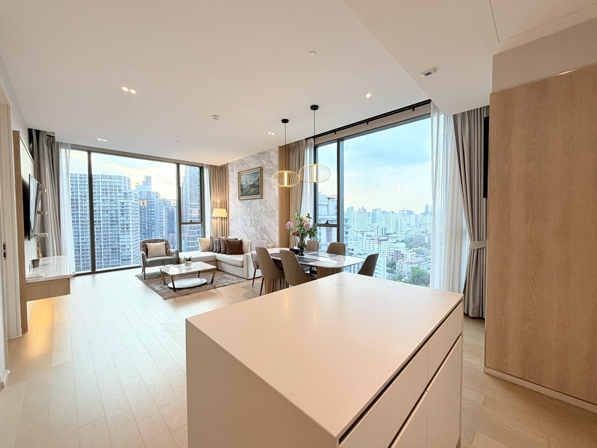 For RentCondoSukhumvit, Asoke, Thonglor : Super Luxury Condo for rent, next to BTS Thonglor✨THE STRAND Thonglor | 2 bedrooms, elegantly decorated. Ready to move in, near Market Place Thonglor.