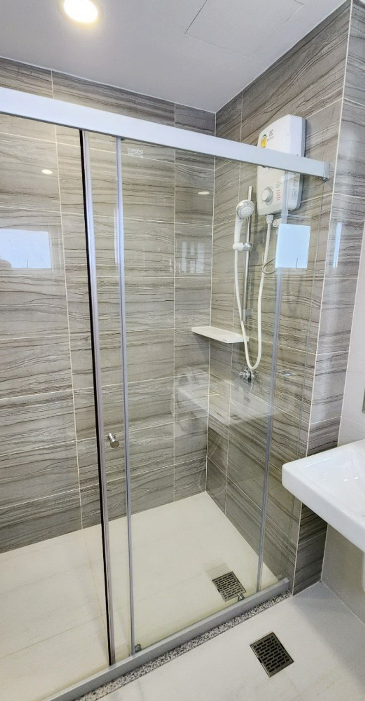 ให้เช่าคอนโดรามคำแหง หัวหมาก : ✅ SVR227 ✅ Line : @p2nproperty