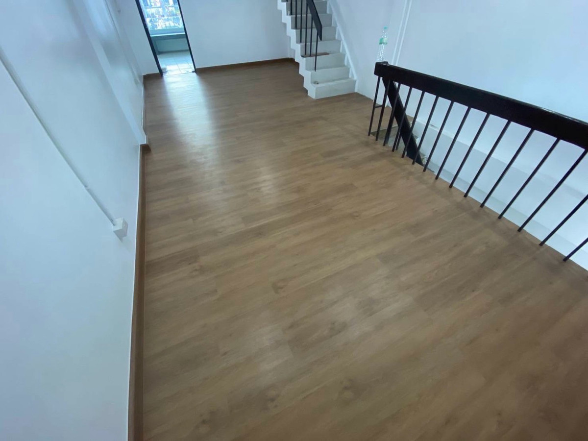 ให้เช่าอาคารพาณิชย์พัฒนาการ ศรีนครินทร์ : ให้เช่าอาคารพาณิชย์ 4 ชั้น ซอยพัฒนาการ 61 ทำเลชุมชน เหมาะทำธุรกิจ