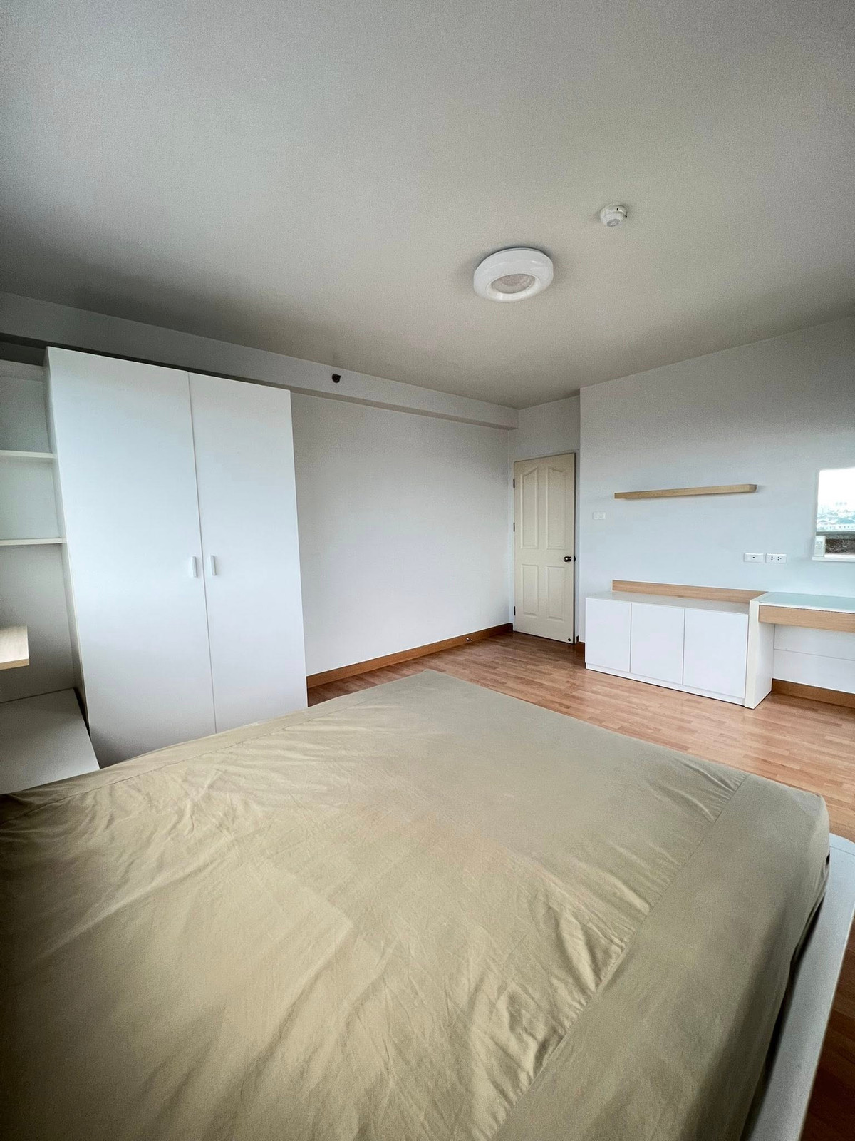 For SaleCondoPinklao, Charansanitwong : ✅Large Unit with Chao Phraya River View Near MRT Bang O✅ City Home Ratchada–Pinklao