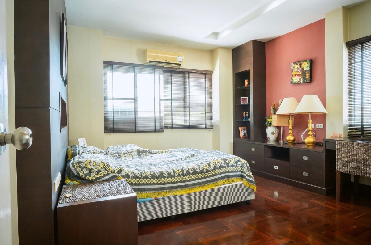 ขายบ้านมีนบุรี-ร่มเกล้า : ขายบ้าน2ชั้น เนื้อที่ 113 ตารางวา หมู่บ้านเพอเฟคเพลส รามคำแหง164 มีนบุรี กรุงเทพ