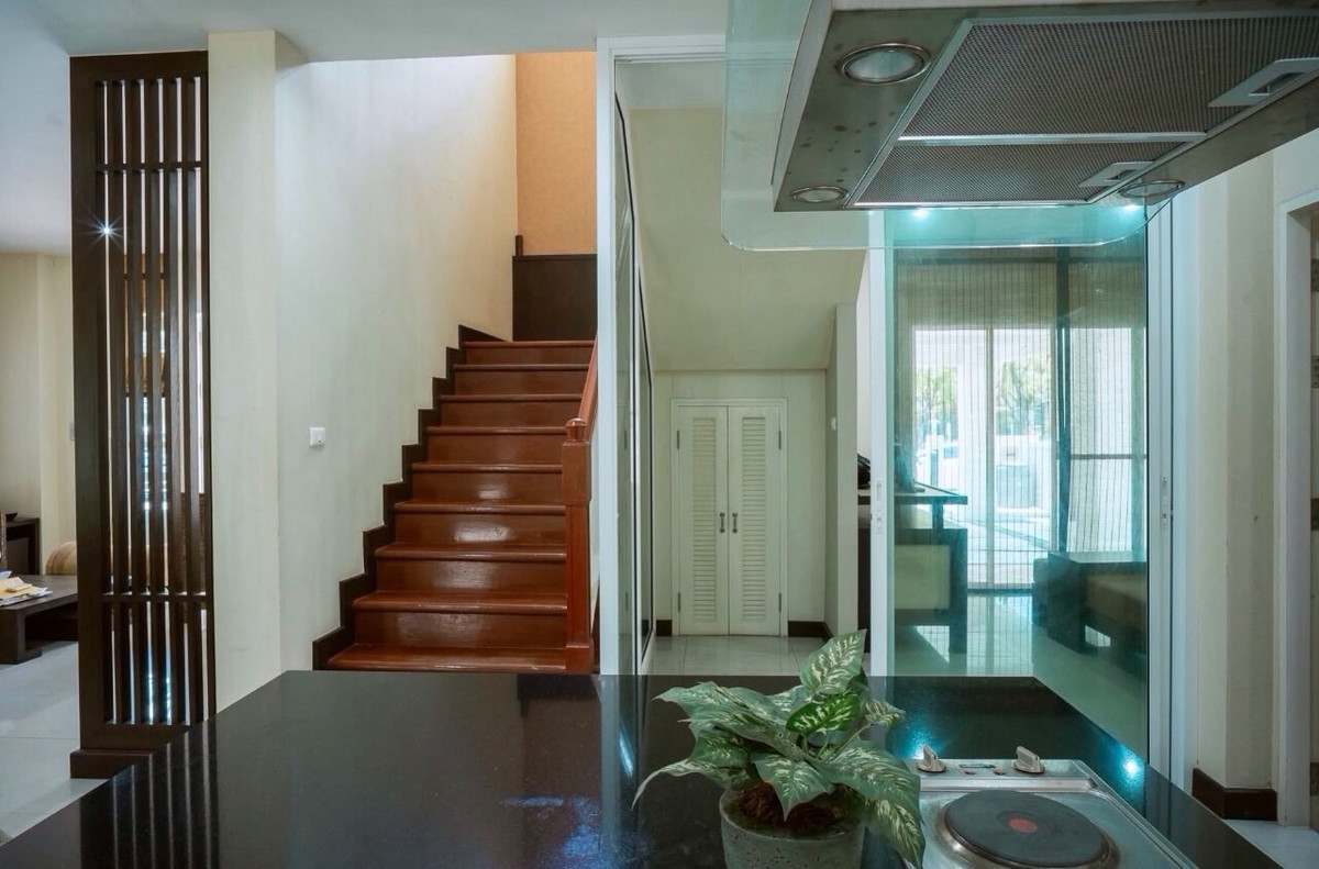 ขายบ้านมีนบุรี-ร่มเกล้า : ขายบ้าน2ชั้น เนื้อที่ 113 ตารางวา หมู่บ้านเพอเฟคเพลส รามคำแหง164 มีนบุรี กรุงเทพ