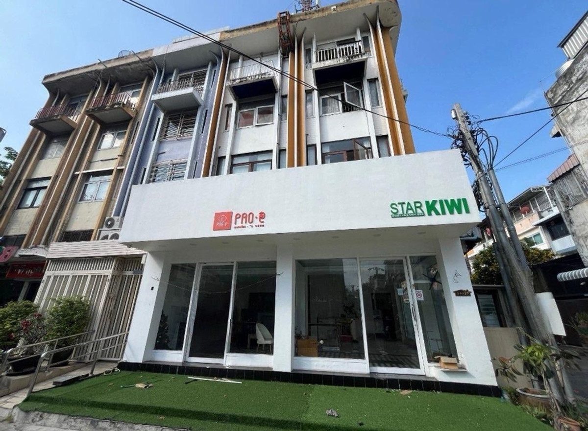 ให้เช่าอาคารพาณิชย์พระราม 3 สาธุประดิษฐ์ : 🏢 ให้เช่าตึกแถว / อาคารพาณิชย์ หัวมุม
📍 ซอยสาธุประดิษฐ์  | พระราม 3