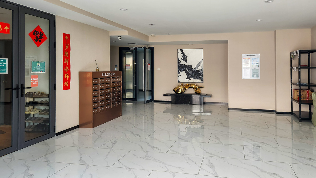 ให้เช่าคอนโดเชียงใหม่ : ยูนิตพิเศษ ขนาดใหญ่กว่าปกติ คอนโด 3 ห้องนอน ชั้นบนสุด วิวภูเขา ใกล้สนามบิน