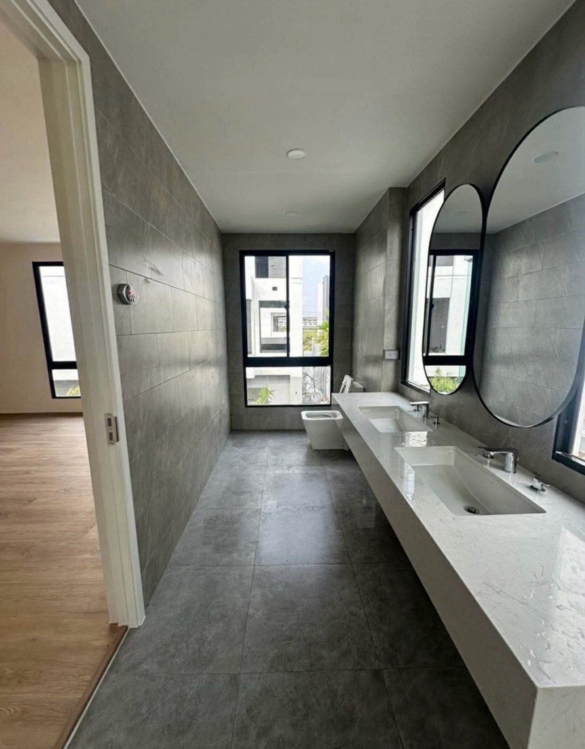 ให้เช่าบ้านลาดกระบัง สุวรรณภูมิ : ให้เช่า บ้านเดี่ยว 3 ชั้น Altitude Forest Onnut - Latkrabang (อัลติจูด ฟอเรสต์ อ่อนนุช - ลาดกระบัง) 
