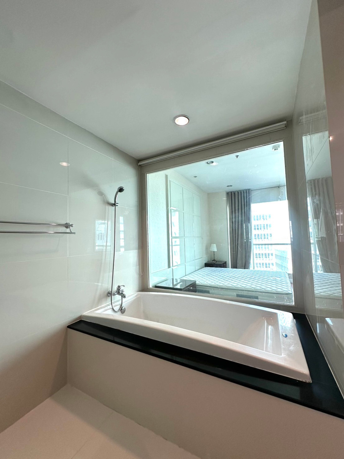ให้เช่าคอนโดวิทยุ ชิดลม หลังสวน : For Rent Condo The Address Chidlom Fully Furnished(S15-6657)