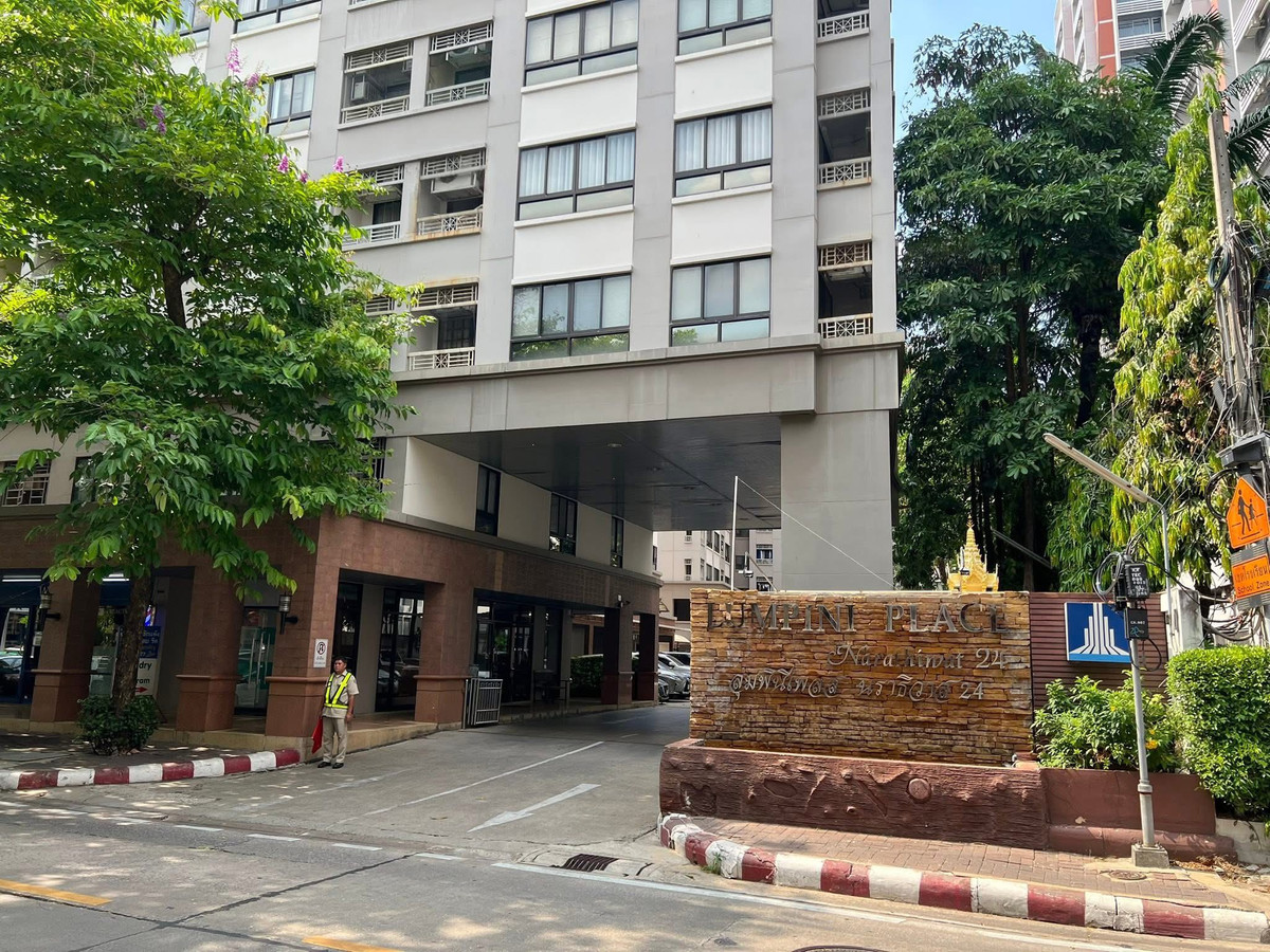 For SaleCondoSathorn, Narathiwat : ✅Top Floor Corner Unit Condo Fully Furnished Near Sathorn–Silom✅ Lumpini Place Narathiwas 24
