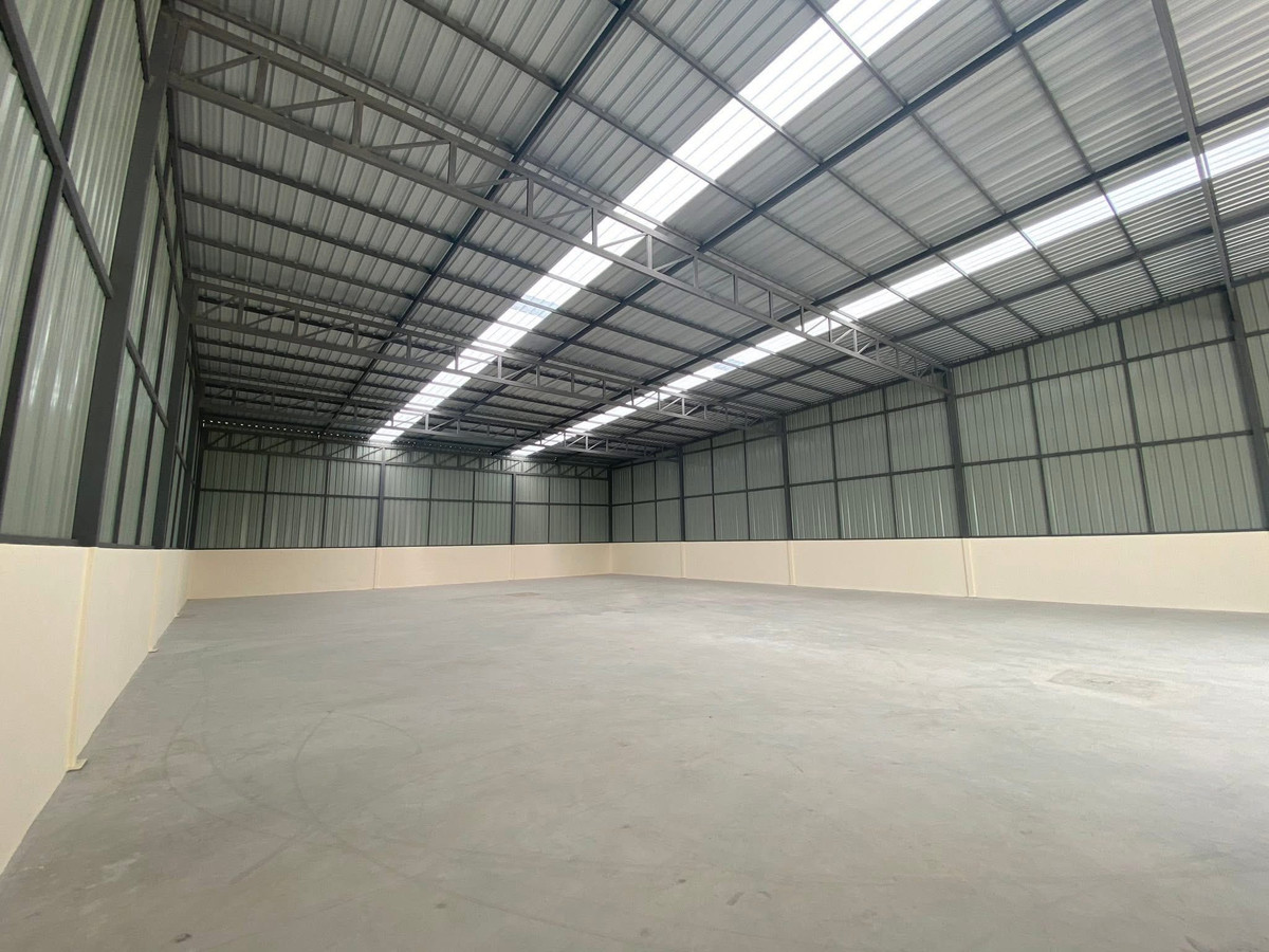 For RentFactoryMahachai Samut Sakhon : Warehouse/office for rent Khlong Maduea Subdistrict, Krathum Baen District, Samut Sakhon, area 2,750 sq m.