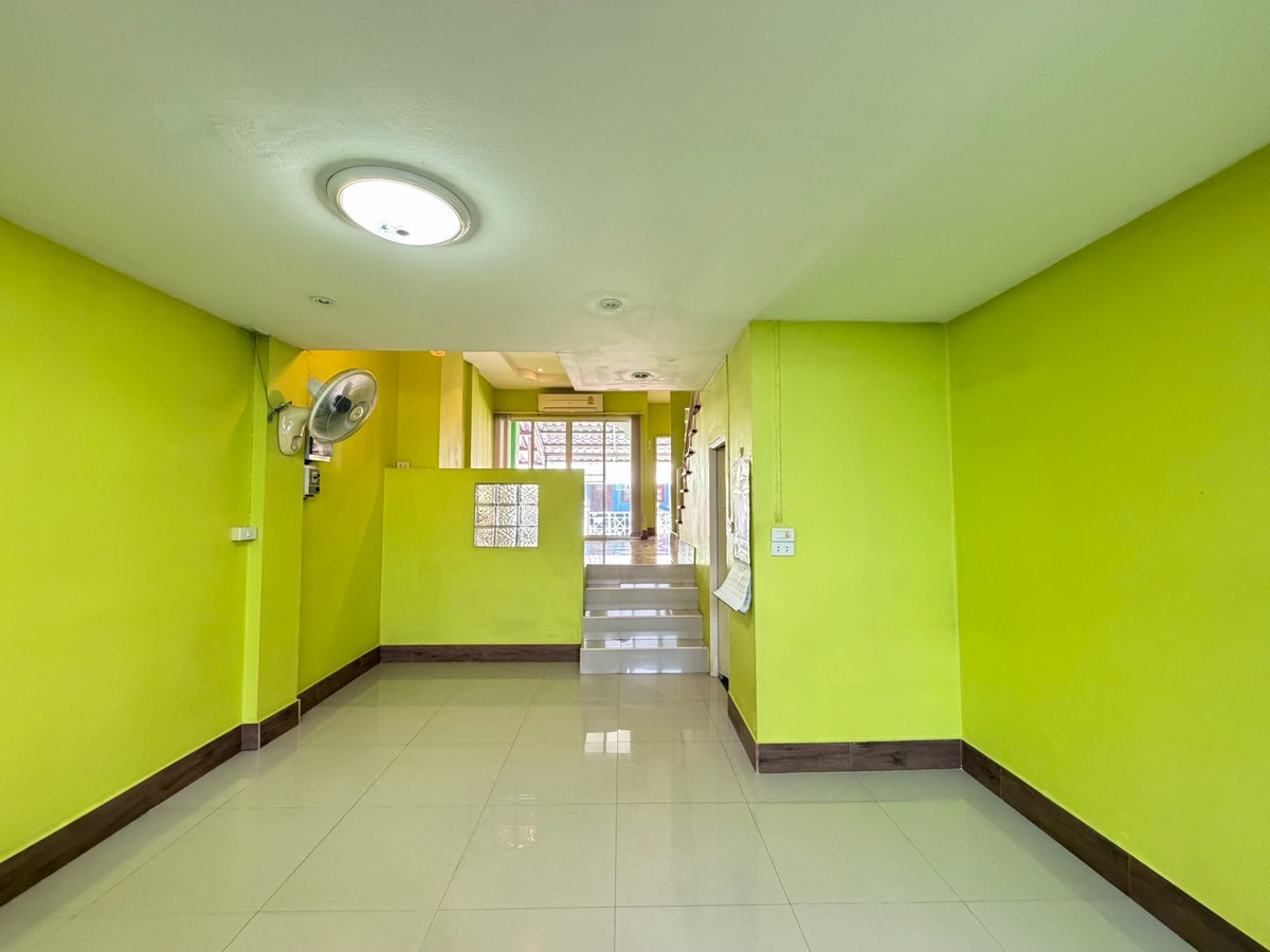 For RentTownhomeOnnut, Udomsuk : Townhome for rent, 4 bedrooms, 3 bathrooms, Queen Place 3, On Nut 44