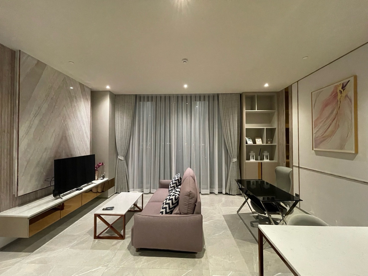 For RentCondoSukhumvit, Asoke, Thonglor : 🔥For Rent Immediately🔥 Hyde Heritage Thonglor, 5-star hotel service, 1 bedroom, 1 bathroom, fully furnished, ready to move in immediately, unobstructed view, close to top restaurants. Act fast!