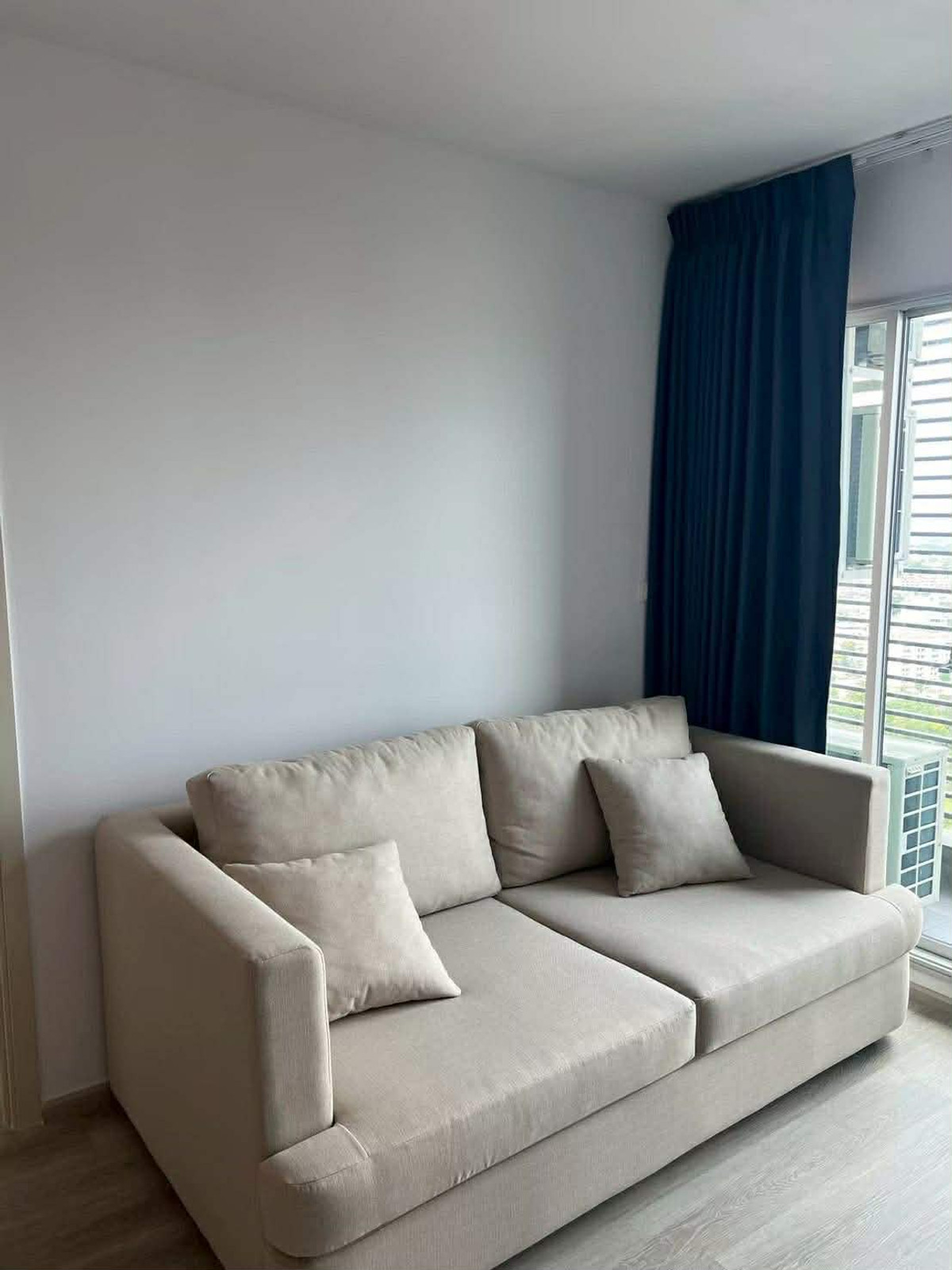 For RentCondoThaphra, Talat Phlu, Wutthakat : ⭐️ Elio Sathorn - Wutthakat ⭐️ 2 bedrooms, 2 bathrooms, new room, new furniture throughout the room. Complete with electrical appliances