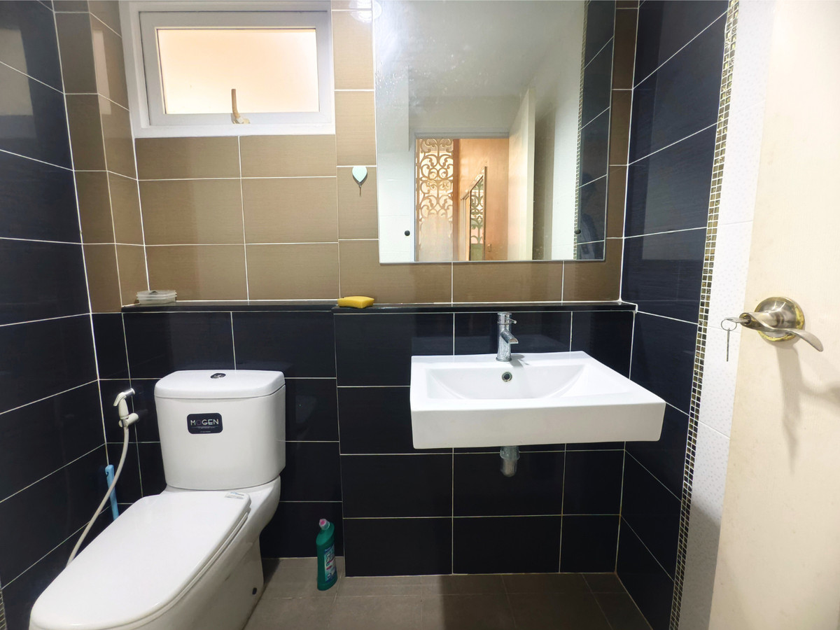 HouseMin Buri, Romklao : For sale, for rent, detached house in front of Parkway Aliv Park, Ramkhamhaeng (Parkway Chalet new phase), next to the BTS, 3 bedrooms, 4 bathrooms, beautiful house, no need to repair, ready to decorate.