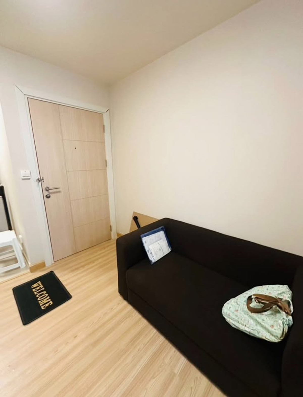 For RentCondoChaengwatana, Muangthong : Condo for rent, M Society Condominium, Muang Thong, 1 bedroom, 1 bathroom, convenient location, not far from Silpakorn University, STOU, Department of Lands, there are 7-11, cafes, restaurants below.