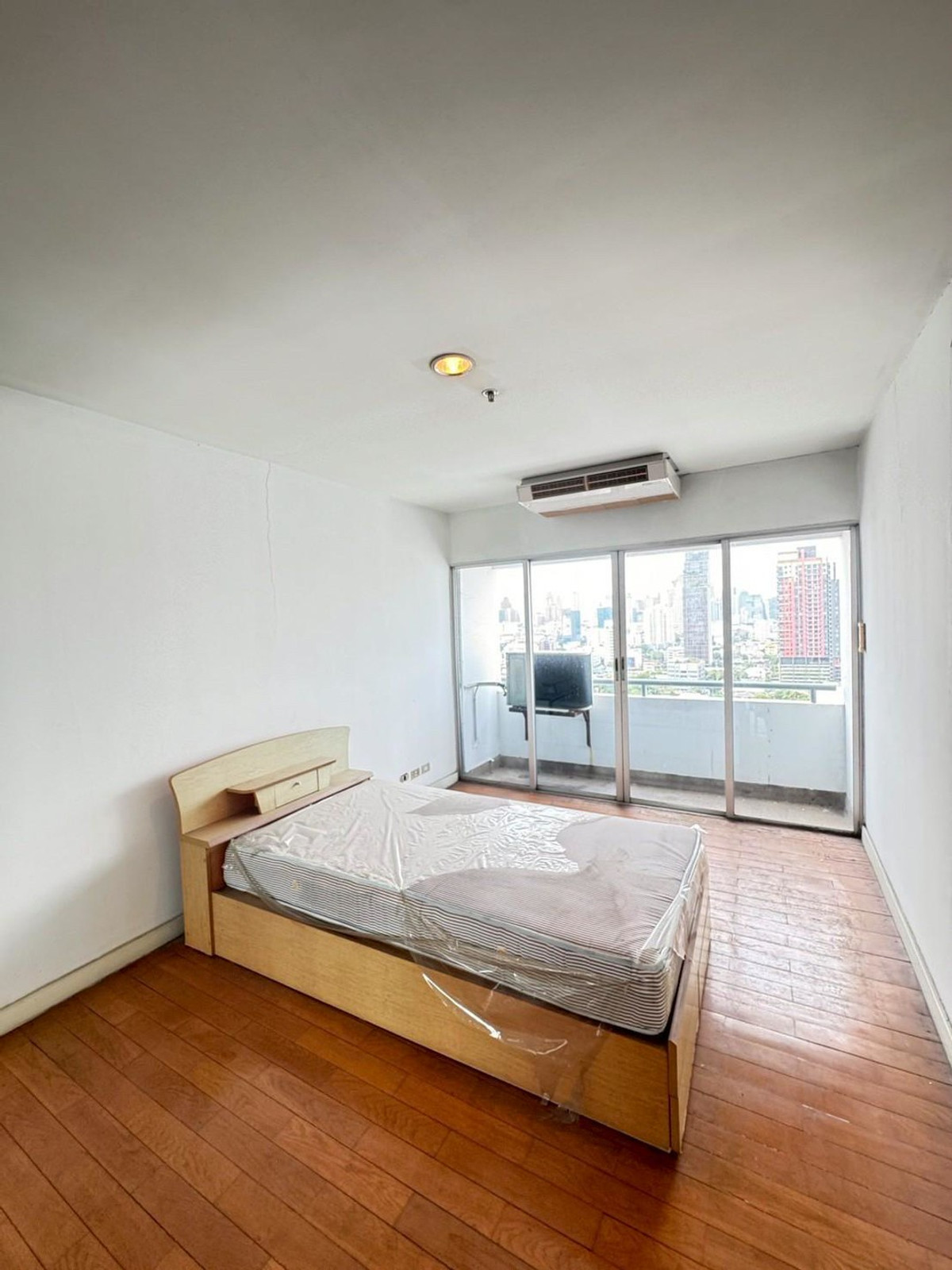 For SaleCondoRama3 (Riverside),Satupadit : Rare Item!! ✨The Executive Regent✨3 beds 3 baths, Size 243.27 sqm., near BTS / MRT Khlong Toei (2.8 km) Tel.0982645161 