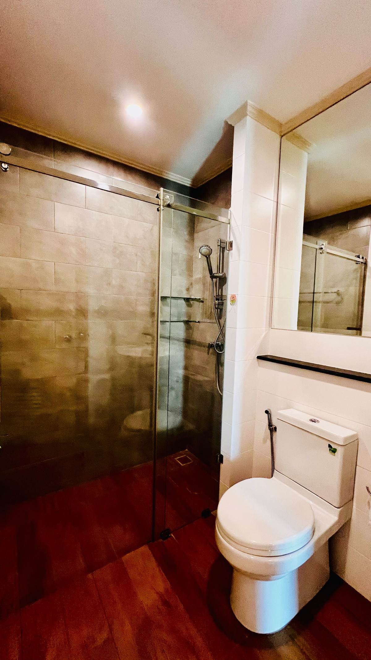 ขายทาวน์โฮมลาดพร้าว101 แฮปปี้แลนด์ : ขายทาวน์โฮม 3 ชั้น Supalai Essence ลาดพร้าว บ้านสภาพใหม่  บิ้วอิน พร้อมเฟอร์นิเจอร์ เครื่องใช้ไฟฟ้า ทำเลศักยภาพ เข้าอยู่ได้ทันที