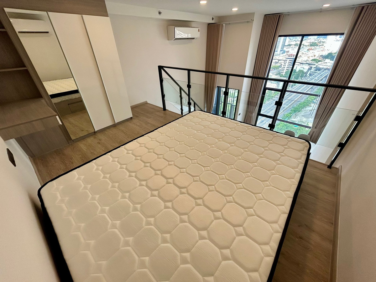 ให้เช่าคอนโดปิ่นเกล้า จรัญสนิทวงศ์ : ให้เช่า ออริจิ้น ปลั๊ก แอนด์ เพลย์ สิรินธร สเตชั่น ห้องแบบ Duo Space พื้นที่ 35.5 ตร.ม. ชั้น 20