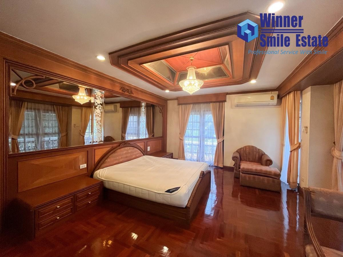 For RentHousePattanakan, Srinakarin : House for rent Flower Lee Garden Village near Suan Luang R.9 Park