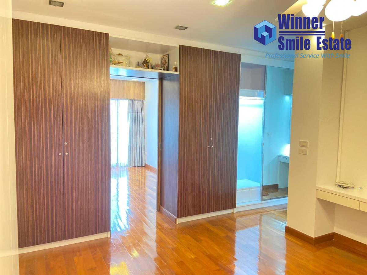 For RentTownhomePattanakan, Srinakarin : Townhome for rent, Noble Cube Pattanakran, Pattanakran Road, near Thonglor. Beautiful house, fully furnished.