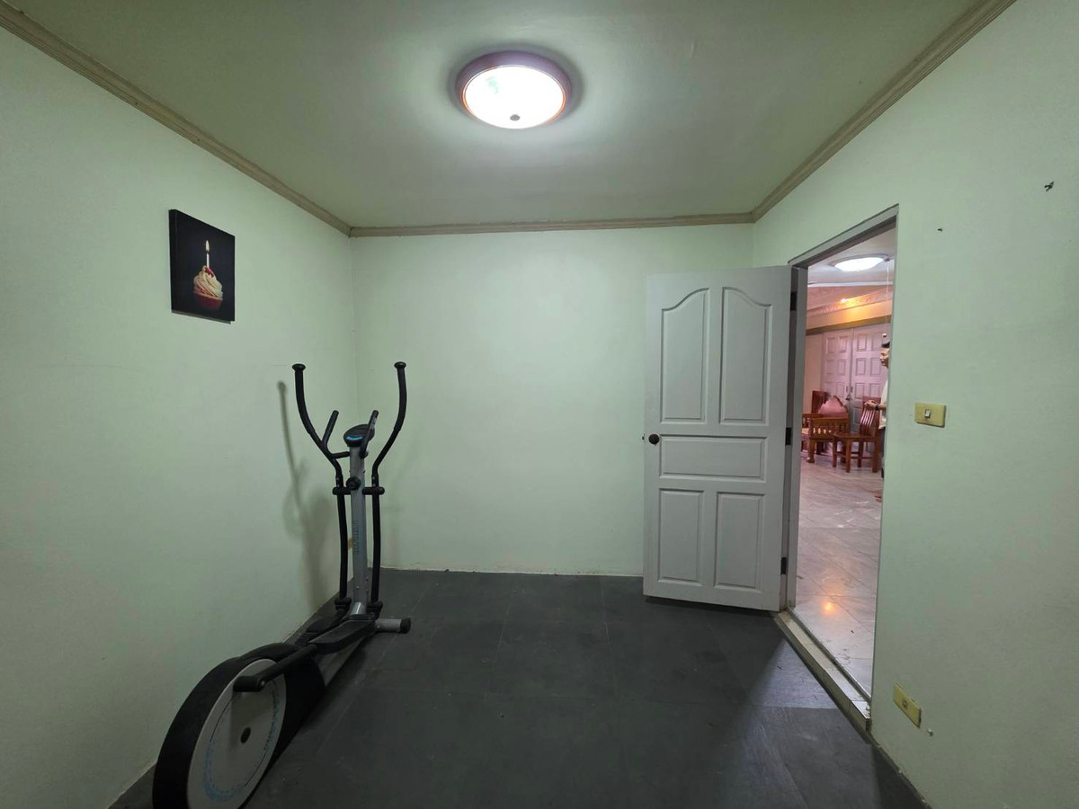 For RentTownhomeRattanathibet, Sanambinna : Townhouse for rent Boonto Park Ville, near MRT Bang Kraso, only 1 minute.