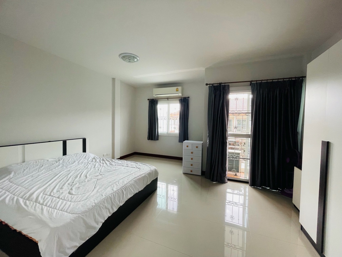 For SaleTownhomeBangna, Bearing, Lasalle : 🔥Large size townhome, Bangna KM.5 behind the Forestias project.