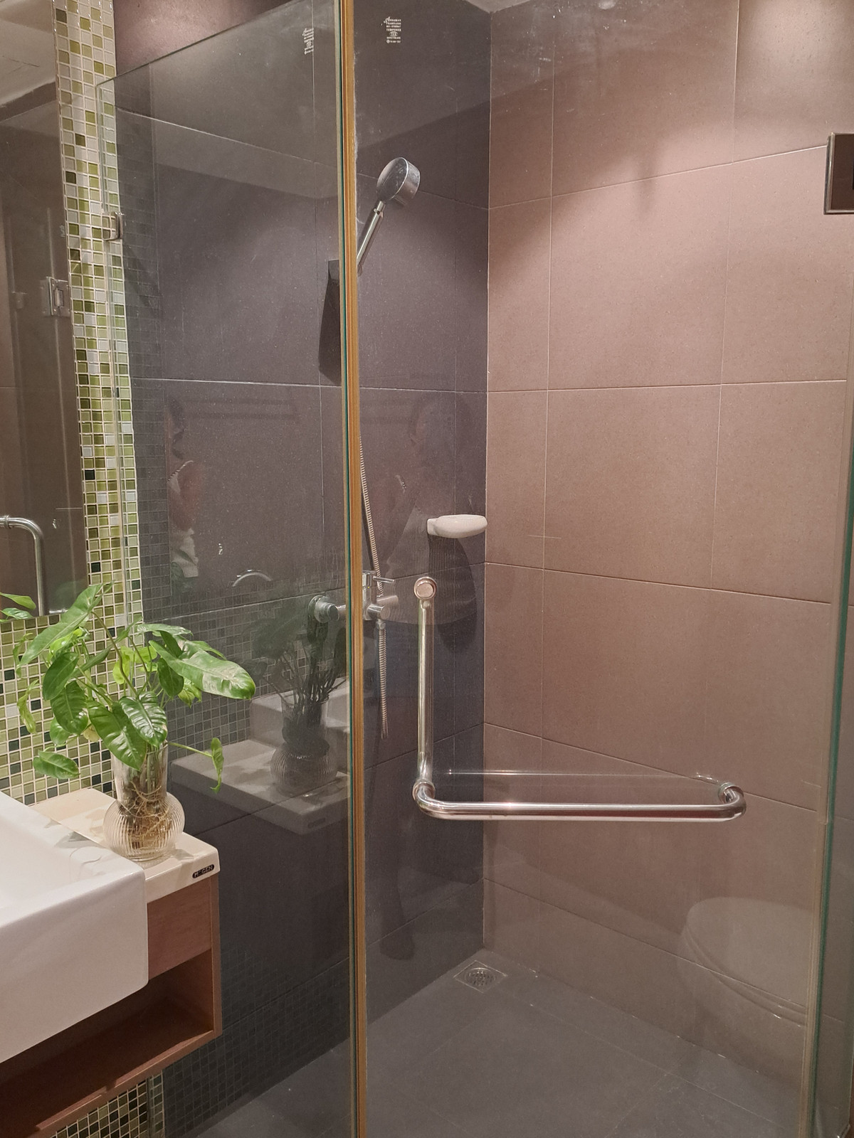 ให้เช่าคอนโดภูเก็ต : ให้เช่าคอนโด 2 ห้องนอน ห้องมุม วิวสนามกอล์ฟ ใกล้เซ้นทรัลภูเก็ต