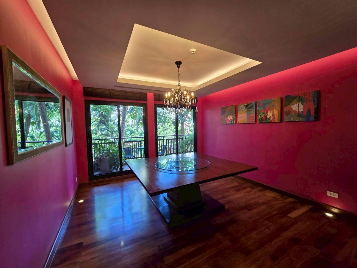 For SaleCondoSathorn, Narathiwat : Supreme Residence / Large unit with a spacious balcony in the Nang Linchi–Sathorn area. / 3 bed 400 sq.m.Tel. 0937890899