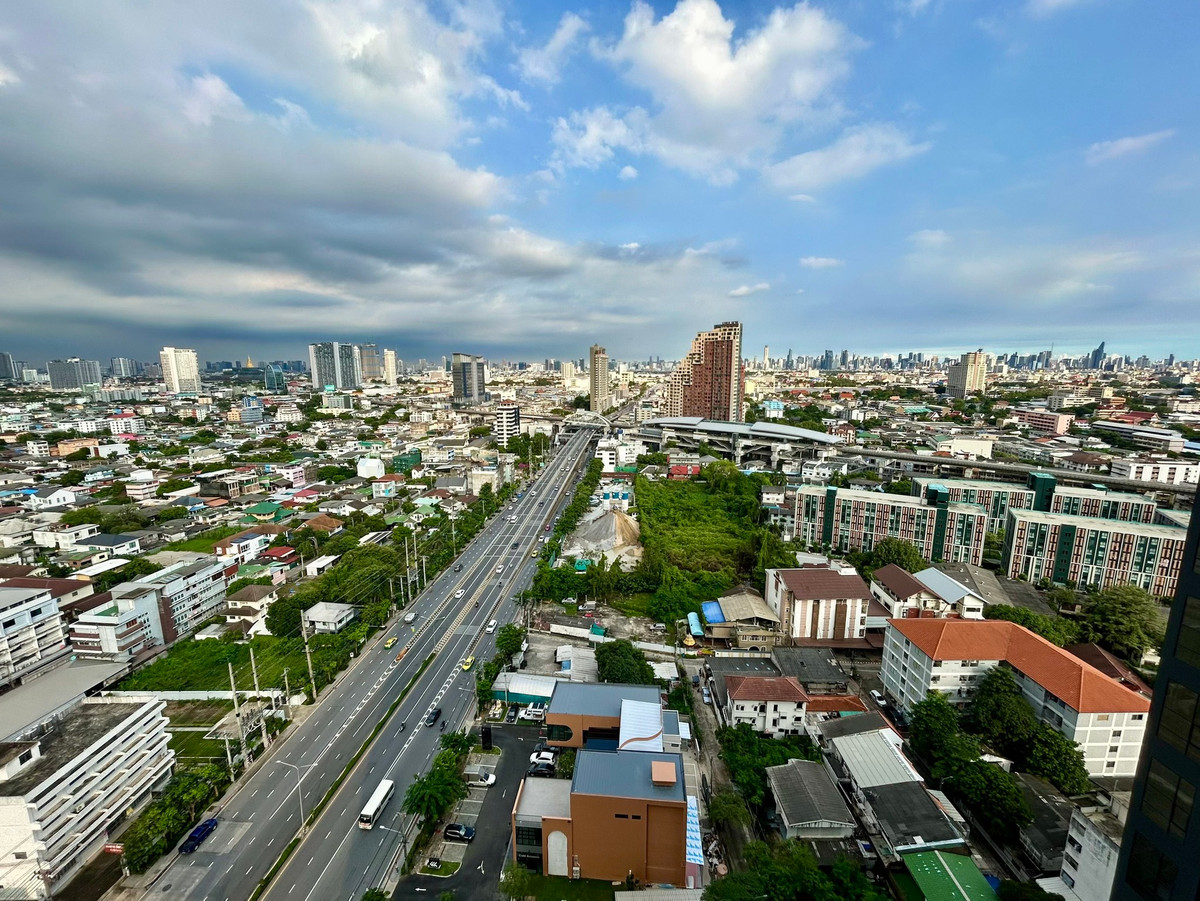 ให้เช่าคอนโดปิ่นเกล้า จรัญสนิทวงศ์ : ให้เช่า ออริจิ้น ปลั๊ก แอนด์ เพลย์ สิรินธร สเตชั่น ห้องแบบ Duo Space พื้นที่ 35.5 ตร.ม. ชั้น 20