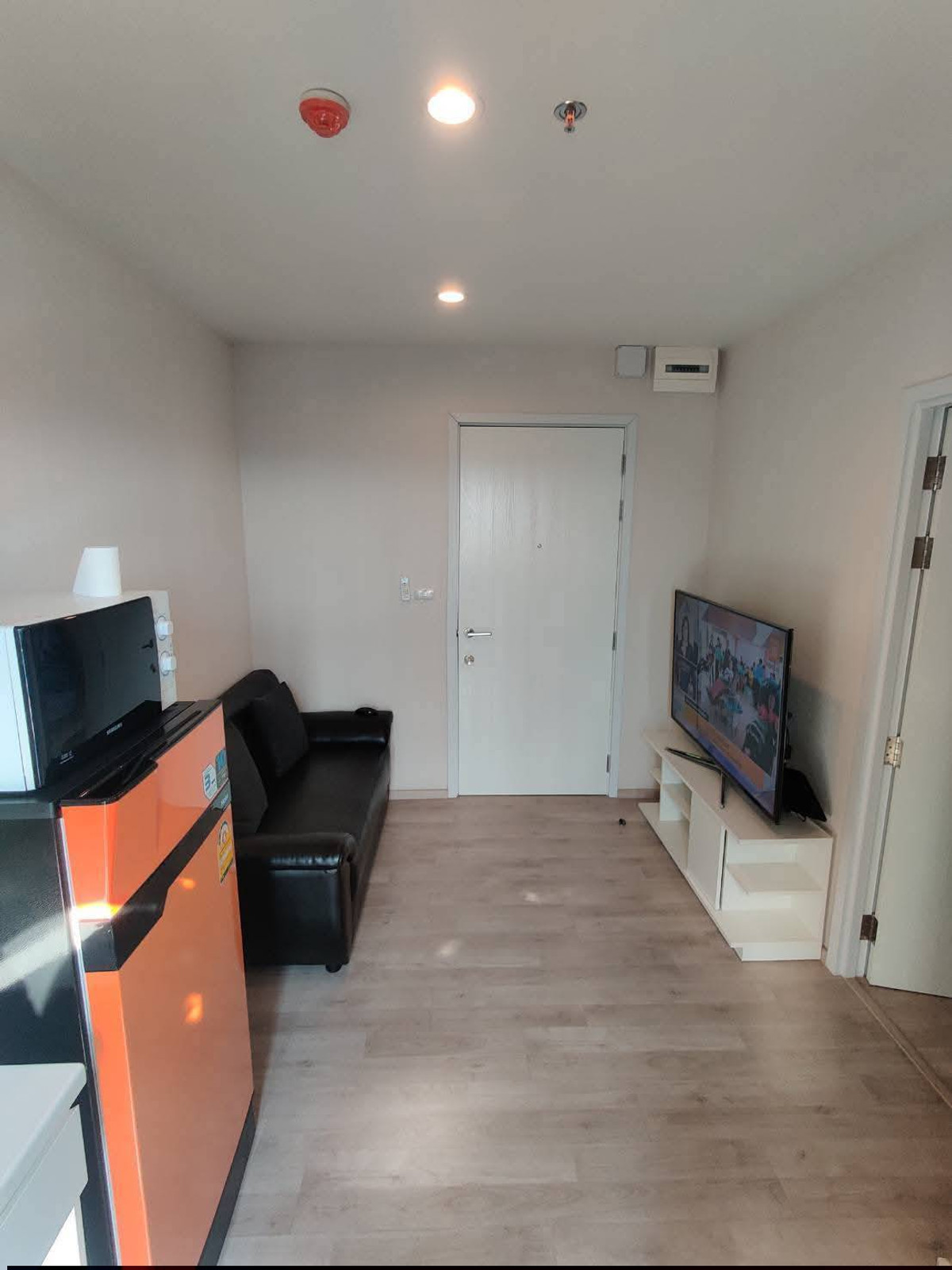 ให้เช่าคอนโดนนทบุรี บางใหญ่ บางบัวทอง : ให้เช่า พลัมคอนโด เซ็นทรัล สเตชั่น เฟส 1 พื้นที่ 24 ตร.ม. ชั้น 24 ( มีเครื่องซักผ้า )