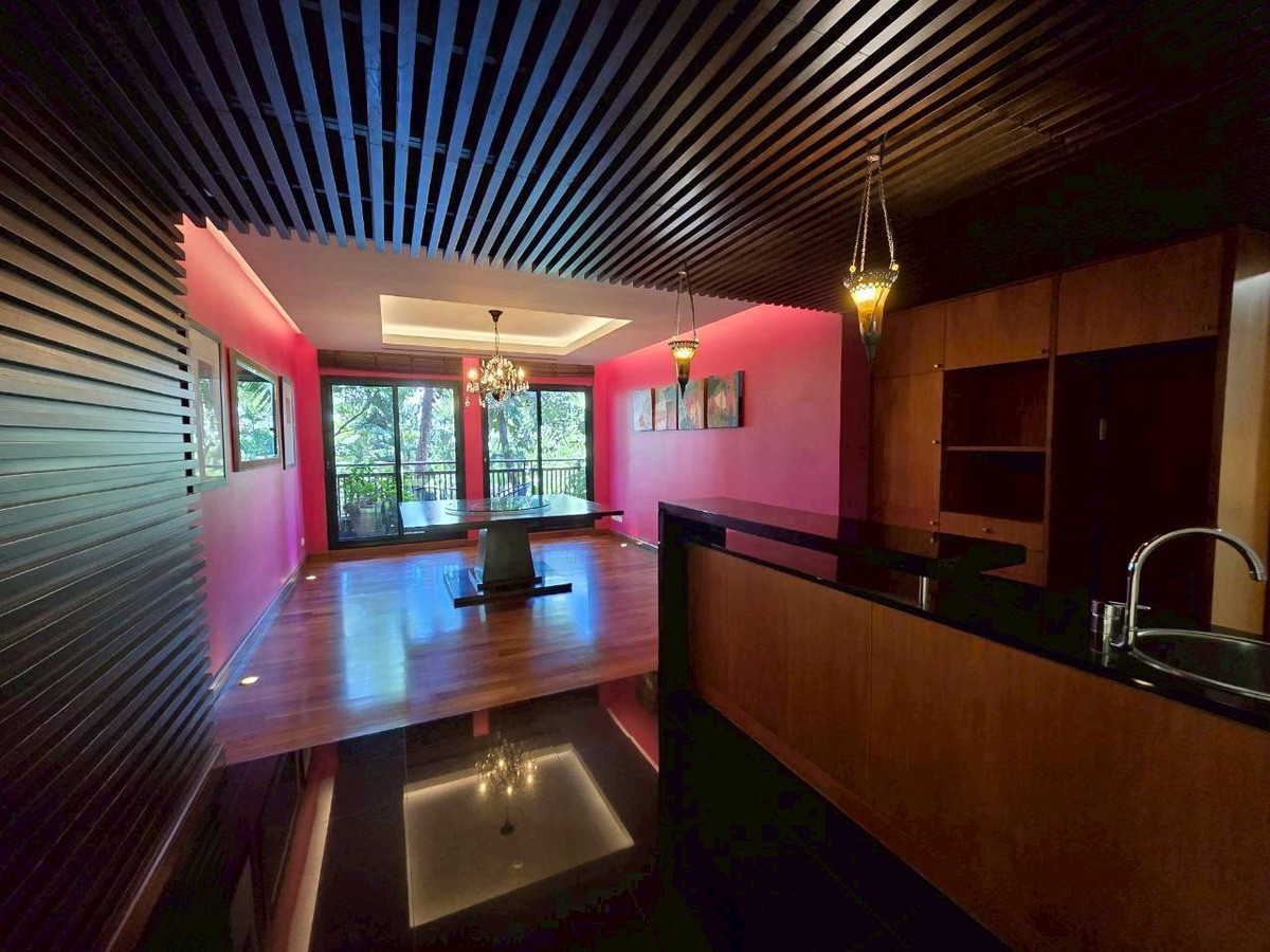 For SaleCondoSathorn, Narathiwat : Supreme Residence / Large unit with a spacious balcony in the Nang Linchi–Sathorn area. / 3 bed 400 sq.m.Tel. 0937890899