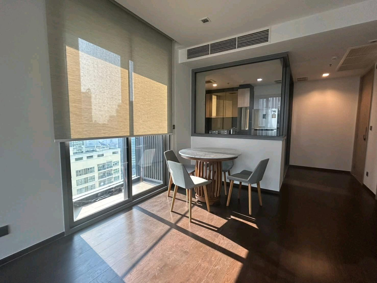 For RentCondoRatchathewi,Phayathai : 🚇📍 Only 290 meters from BTS Ratchathewi, can walk to Siam Paragon. Central location Traveling is very convenient.