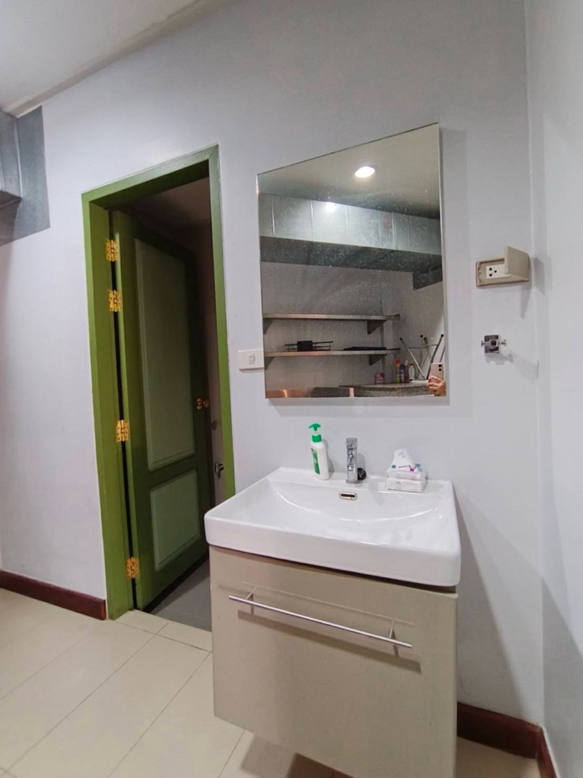 ให้เช่าร้านค้า/ตลาดนัดเยาวราช บางลำพู : พื้นที่ทำธุรกิจ ตึกแถว 2 คูหา เยาวราช MRT สามยอด ทำเลต่างชาติ และนักท่องเที่ยว