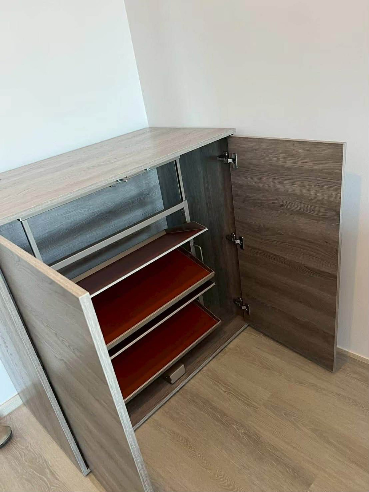 For RentCondoThaphra, Talat Phlu, Wutthakat : ⭐️ Elio Sathorn - Wutthakat ⭐️ 2 bedrooms, 2 bathrooms, new room, new furniture throughout the room. Complete with electrical appliances