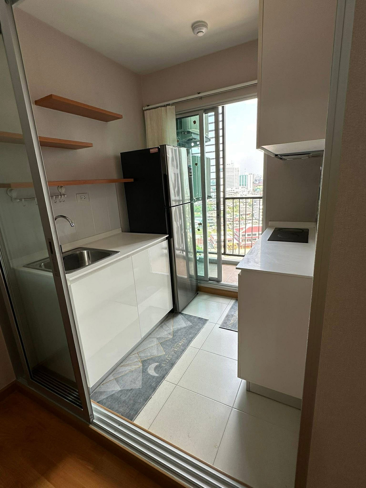 For RentCondoThaphra, Talat Phlu, Wutthakat : ⭐️ The President Sathorn - Ratchaphruek 3⭐️1 bedroom, 1 bathroom, built-in furniture. There are electrical appliances ready.