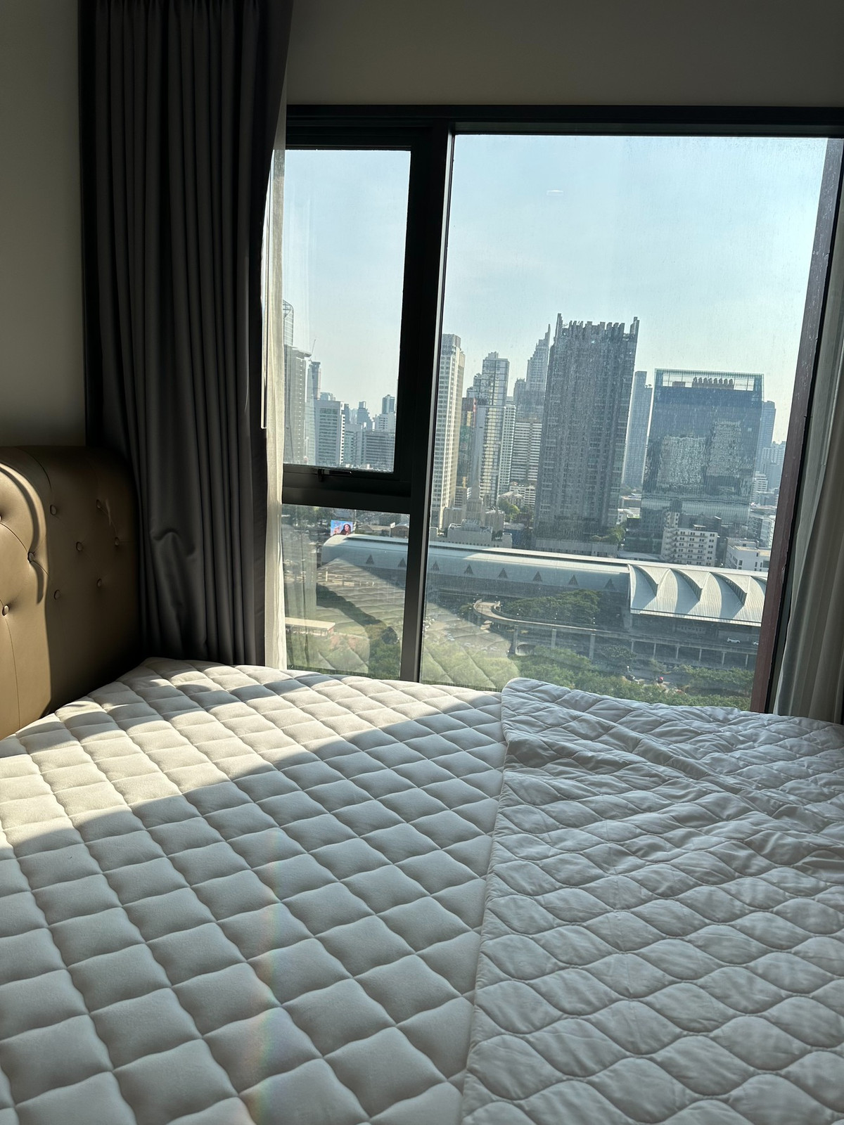 ให้เช่าคอนโดพระราม 9 เพชรบุรีตัดใหม่ RCA : [25,000.-] ให้เช่า Life Asoke Hype | 1 นอน 35 ตรม. ชั้น 27 ทิศใต้ วิวสวยที่สุด (Rare Position) แต่งครบ