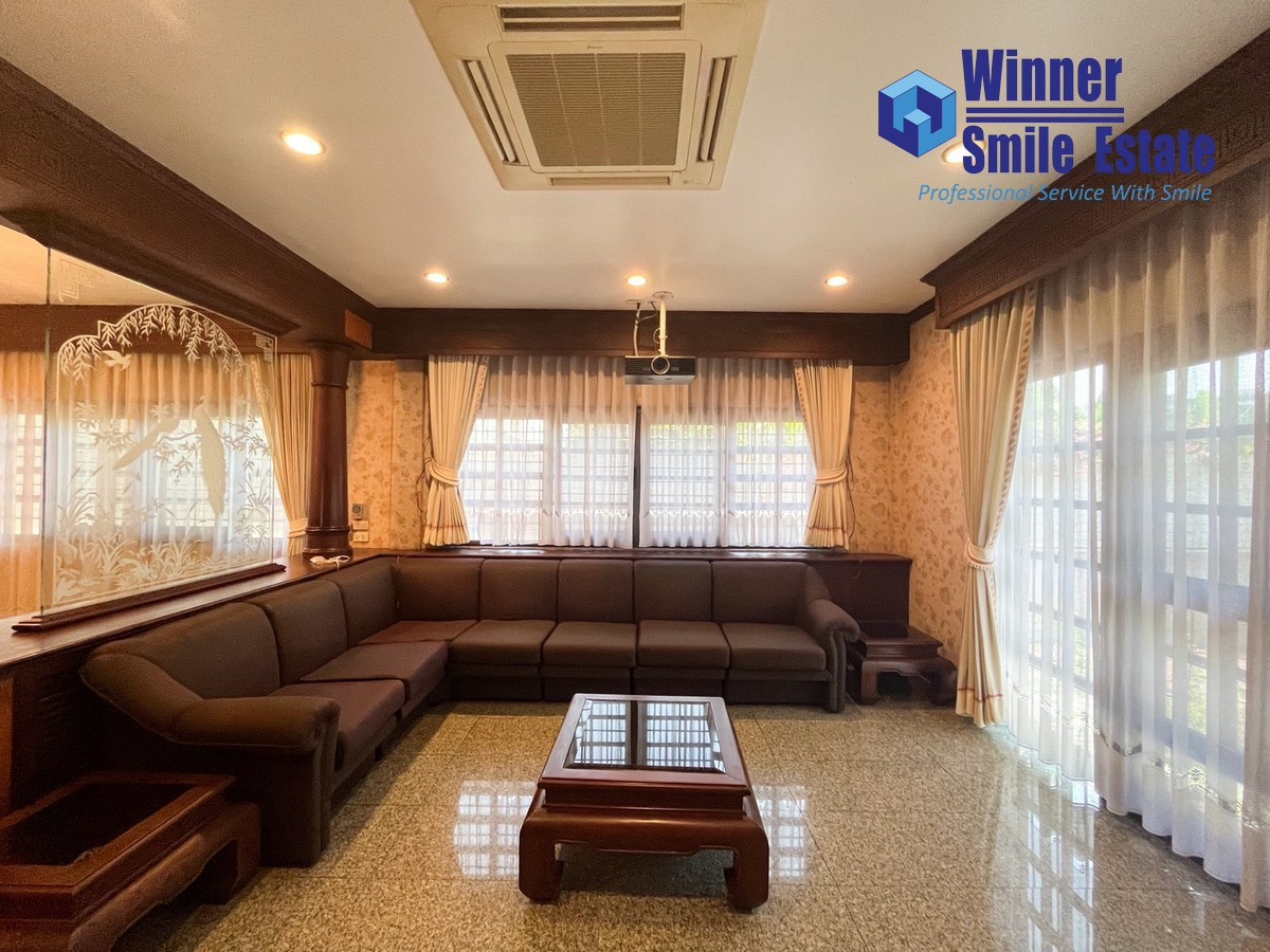 ให้เช่าบ้านลาดกระบัง สุวรรณภูมิ : Single house for rent at Flower Lee Garden Village, large and newly renovated, Soi Chalerm Phrakiat R.9-47. Near Suan Luang R.9 Park.