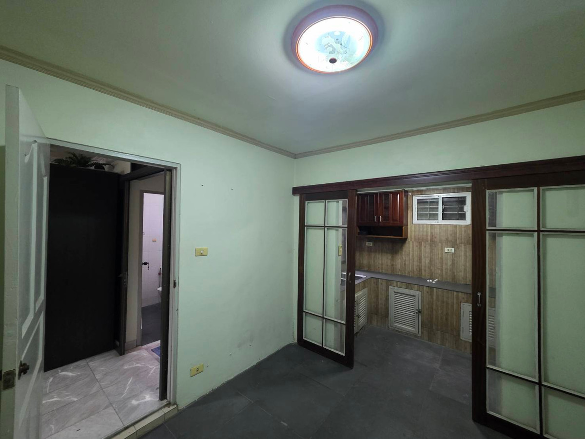 For RentTownhomeRattanathibet, Sanambinna : Townhouse for rent Boonto Park Ville, near MRT Bang Kraso, only 1 minute.