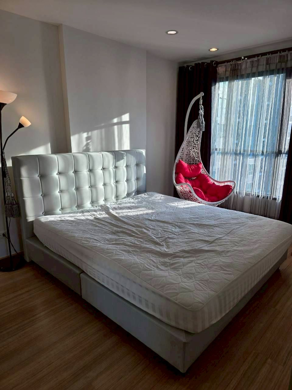 ขายคอนโดพระราม 9 เพชรบุรีตัดใหม่ RCA : ขาย The Base Rama 9–Ramkhamhaeng ห้องใหญ่ 49 ตร.ม. 2 ห้องนอน ใกล้ Airport Link เจ้าของขายเอง