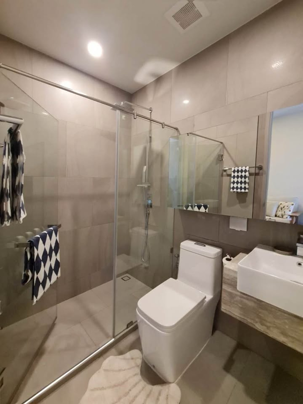 ให้เช่าคอนโดราชเทวี พญาไท : Park Origin Phayathai【𝐑𝐄𝐍𝐓】🔥ห้องโทนอบอุ่นสไตล์โมเดิร์น จัดสเปซลงตัว🔥 ติดต่อไลน์ไอดี: @hacondo